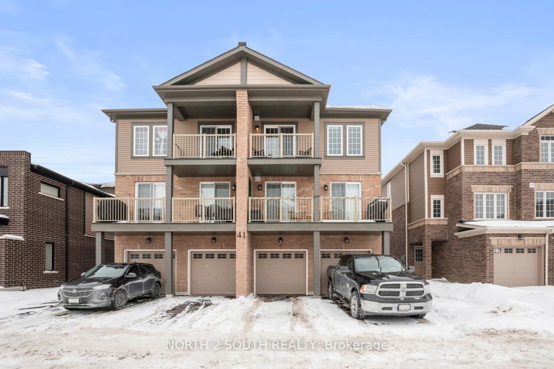 home for lease on 4-41 Pumpkin Corner Crescent