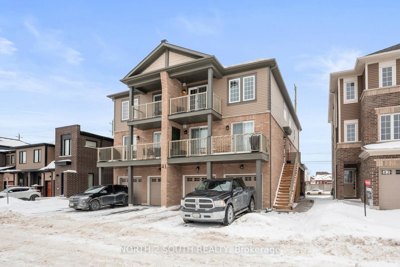 4 - 41 Pumpkin Corner Cres, Barrie, L9J 0C2 | Image 2