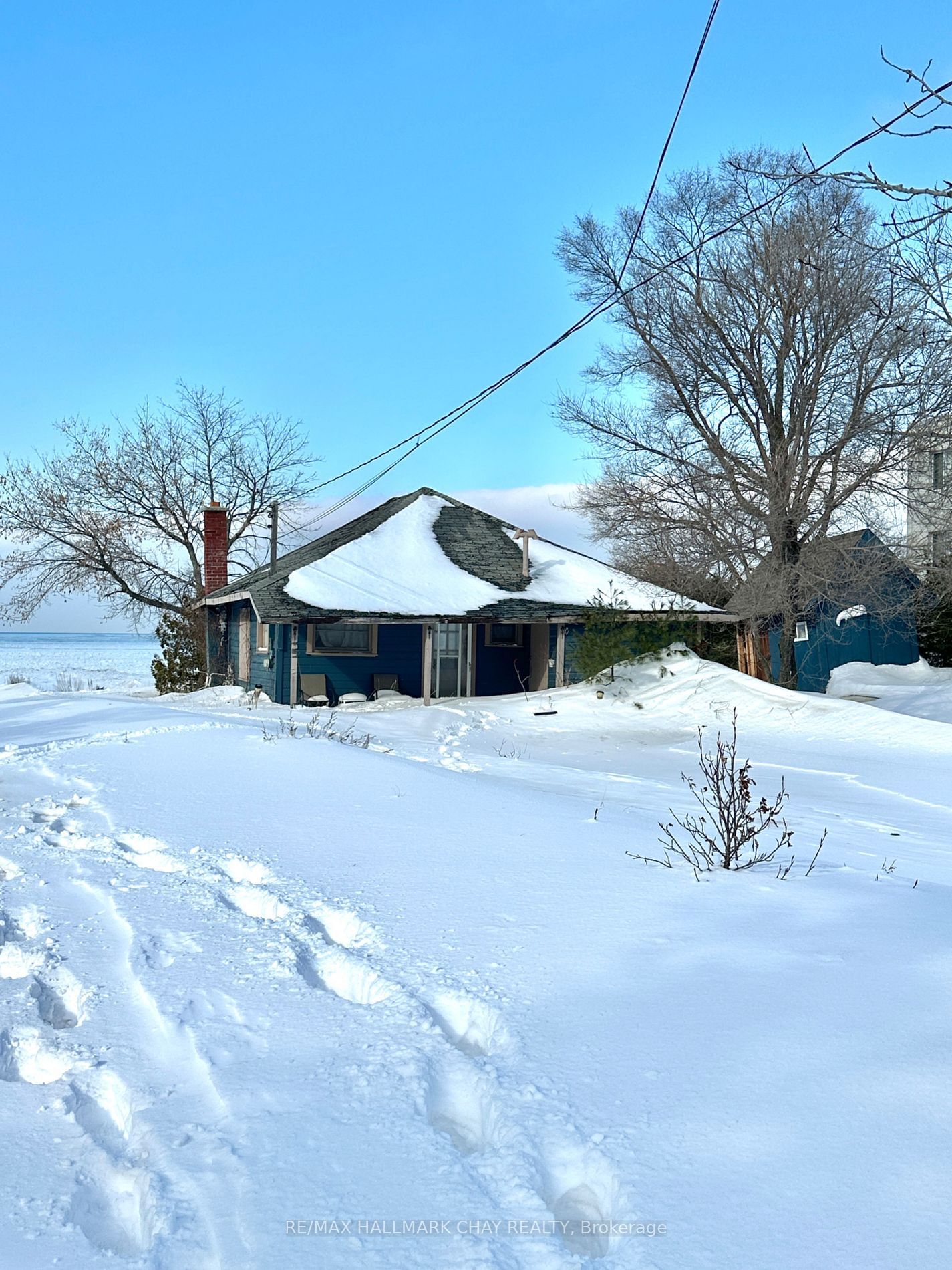 Detached House sold at 1072 Tiny Beaches Road, Tiny, Rural Tiny, L0L 2T0 - MLS: S11950071