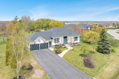 18 Maple Dr, Wasaga Beach - Wasaga Beach
