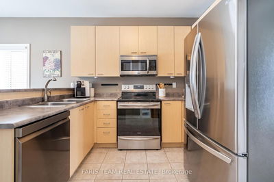 18 Maple Dr, Wasaga Beach - Wasaga Beach image-0-3