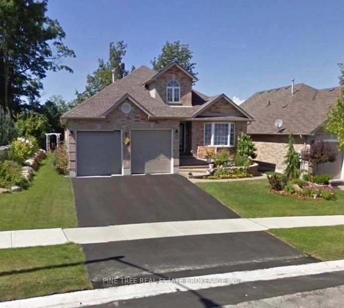 Detached House for lease at LOWER-62 Lions Gate Boulevard, Barrie, Little Lake, L4M 7E4 - MLS: S11951354