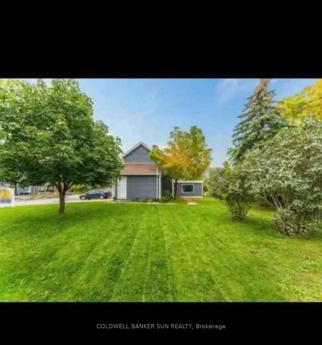 Detached House for lease at 73 Wellington Street, Barrie, Queen's Park, L4N 1K6 - MLS: S11951796