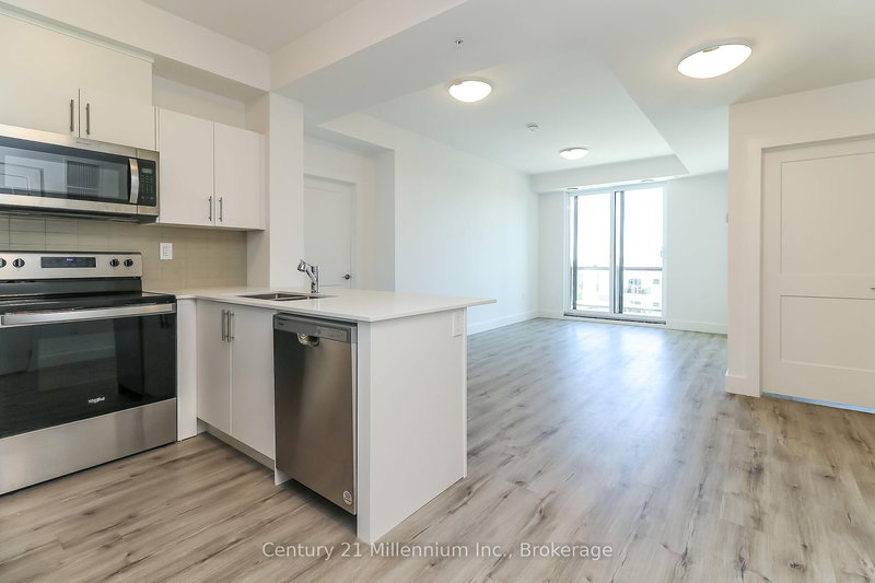 505 - 4 KIMBERLY Lane, Collingwood, L9Y 5T6 | Image 2