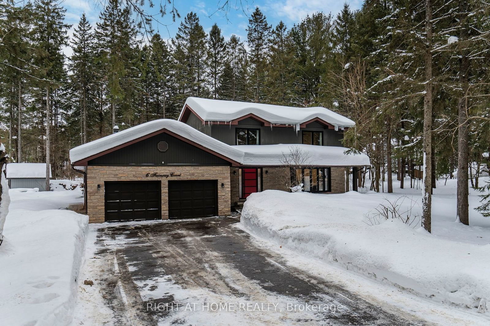 Building at 6 Fairway Court, Oro-Medonte, Horseshoe Valley