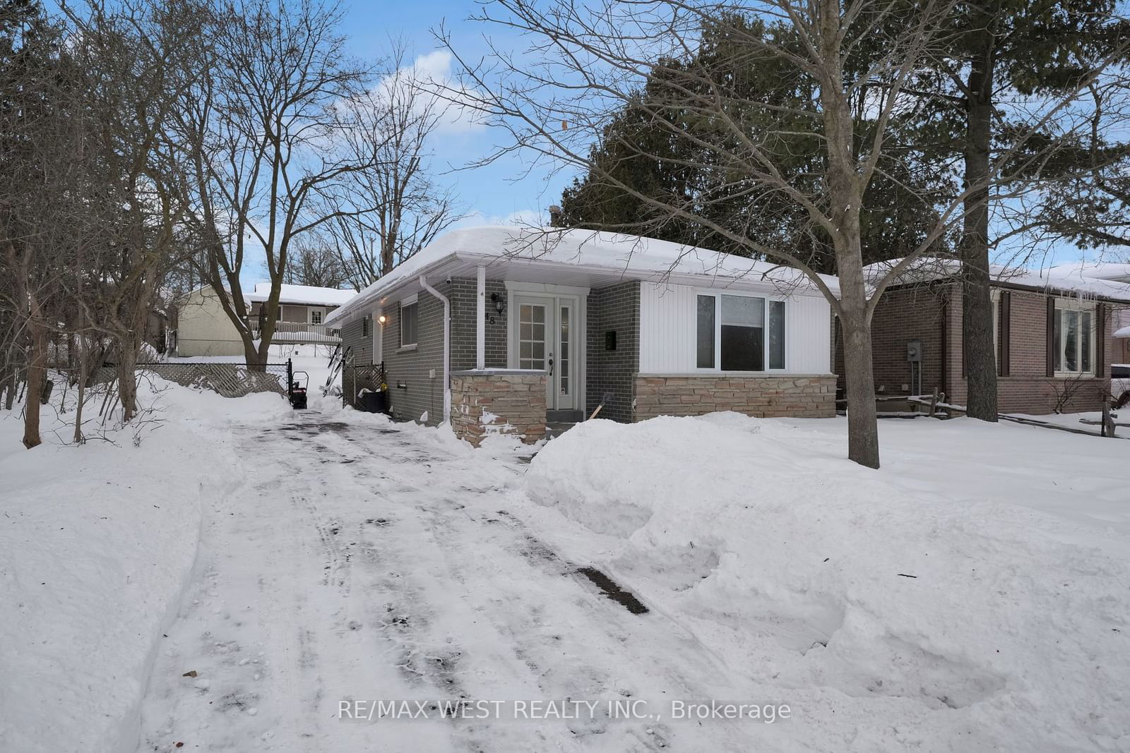 Detached House for sale at 48 Collete Crescent, Barrie, Cundles East, L4M 2Z4 - MLS: S11954309