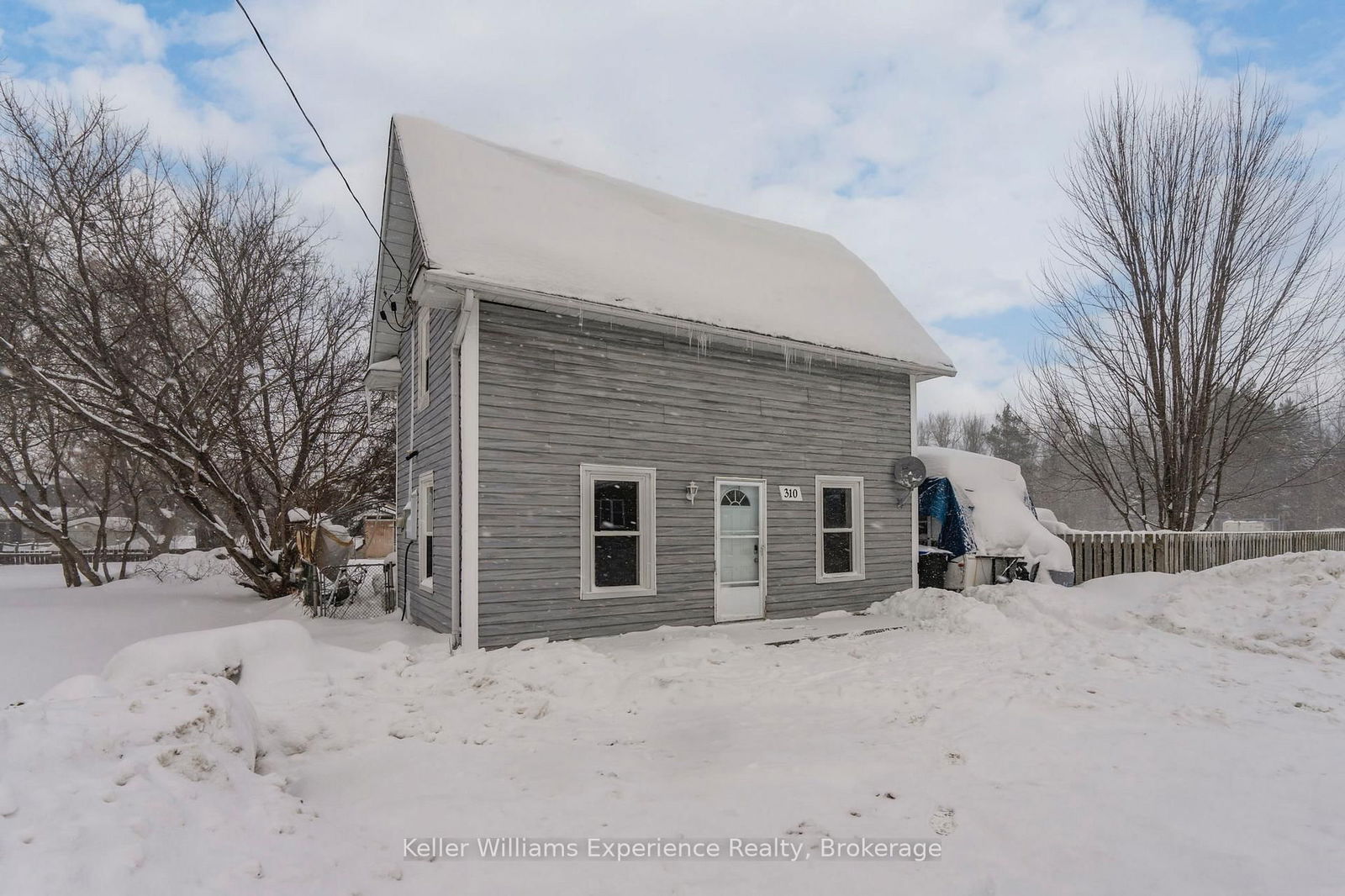 Building at 310 Davidson Street, Tay, Port McNicoll