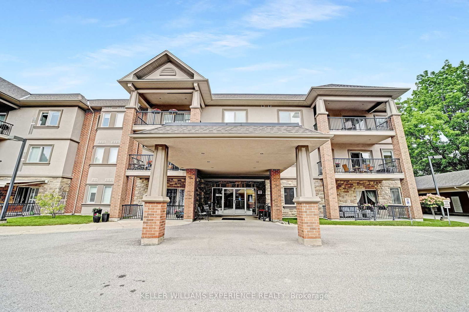 Condo sold at 103-19B Yonge Street, Springwater, Elmvale, L0L 1P0 - MLS: S11955170