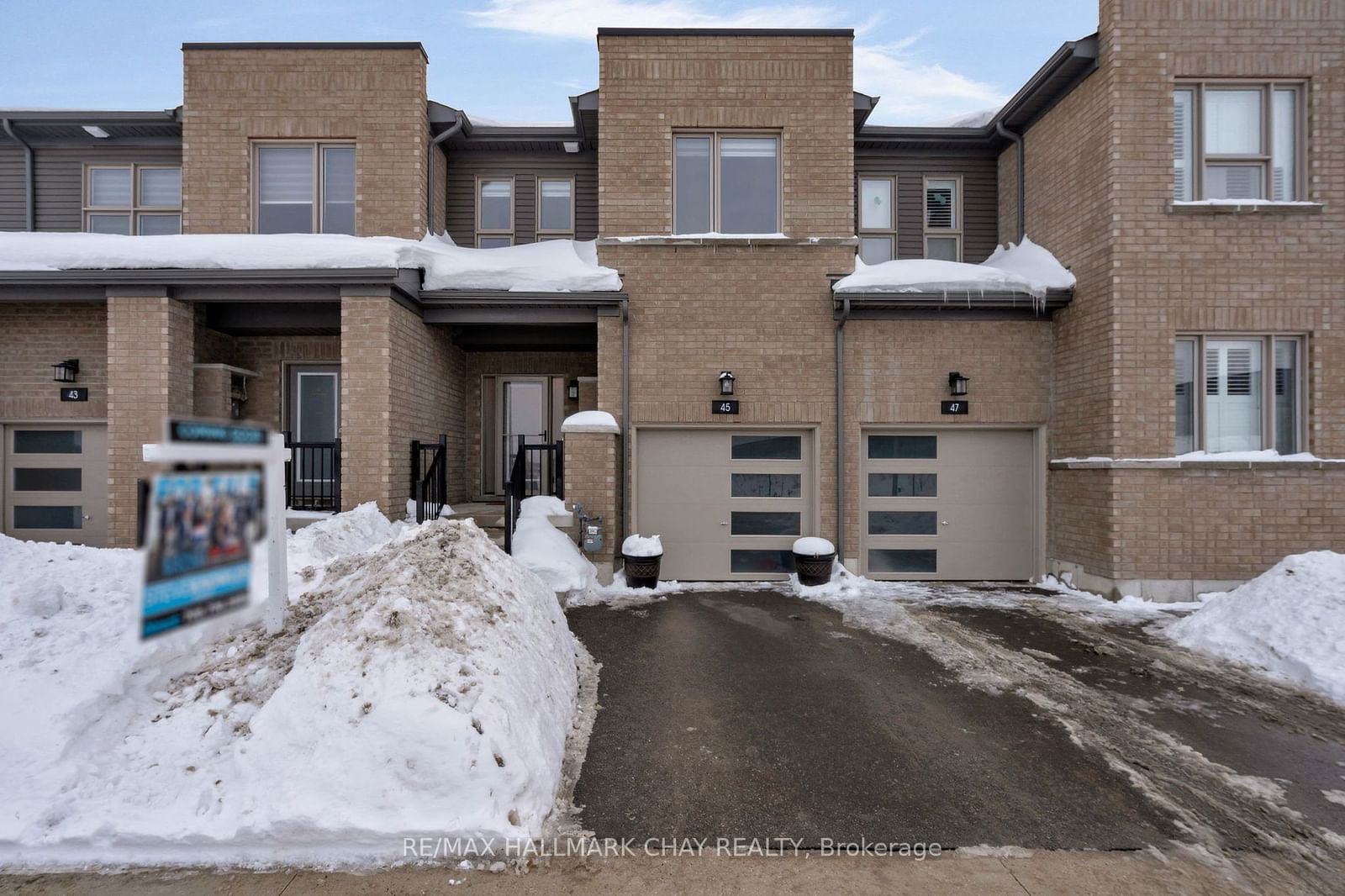 Townhouse for sale at 45 Turnberry Lane, Barrie, Painswick South, L9J 0M8 - MLS: S11955718