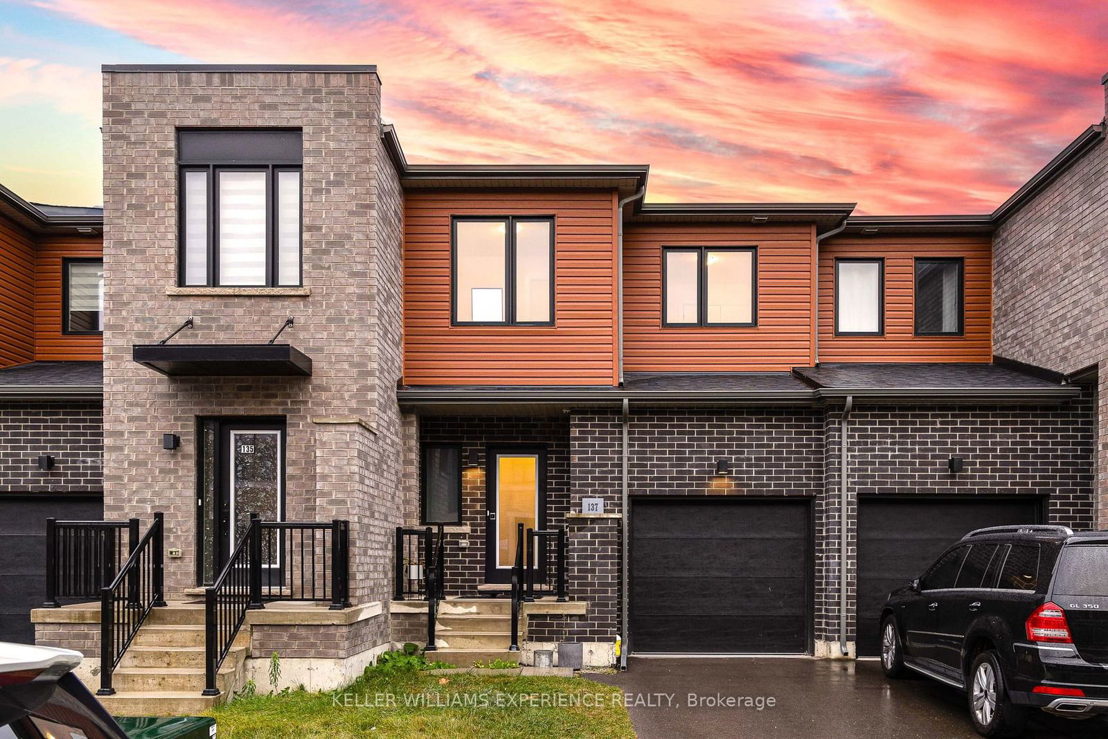 Townhouse for sale at 137 Turnberry Lane, Barrie, Painswick South, L9J 0M4 - MLS: S11956300