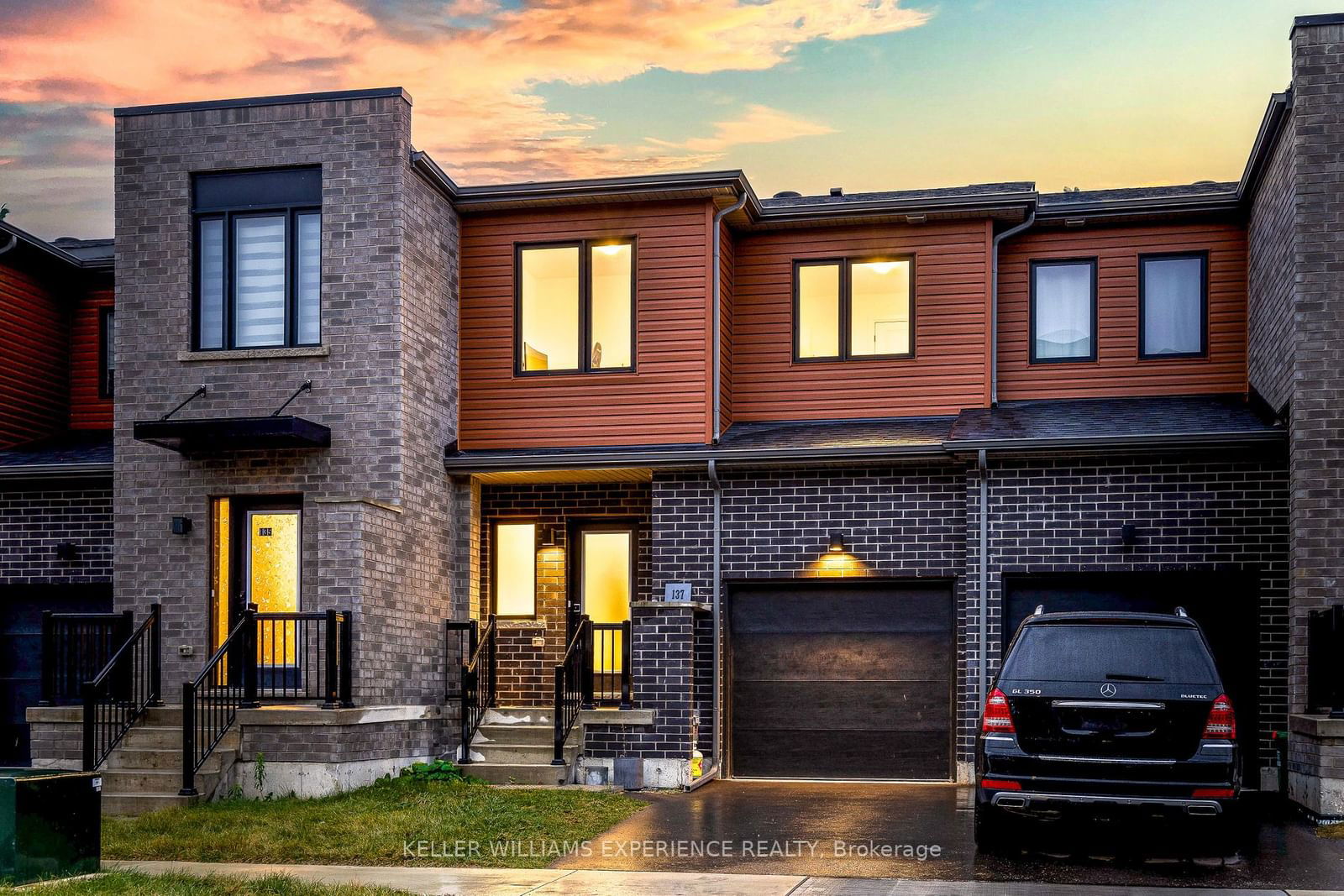 Townhouse for sale at 137 Turnberry Lane, Barrie, Painswick South, L9J 0M4 - MLS: S11956300