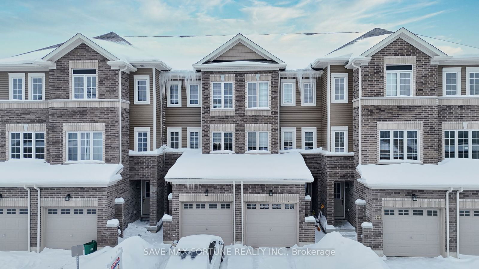 Townhouse for sale at 15 Pumpkin Corner Crescent, Barrie, Rural Barrie Southeast, L9J 0T5 - MLS: S11956496