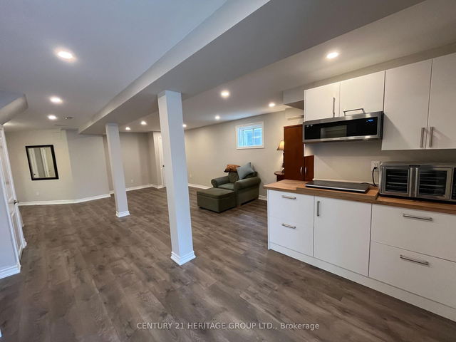 21 Nicholson Drive