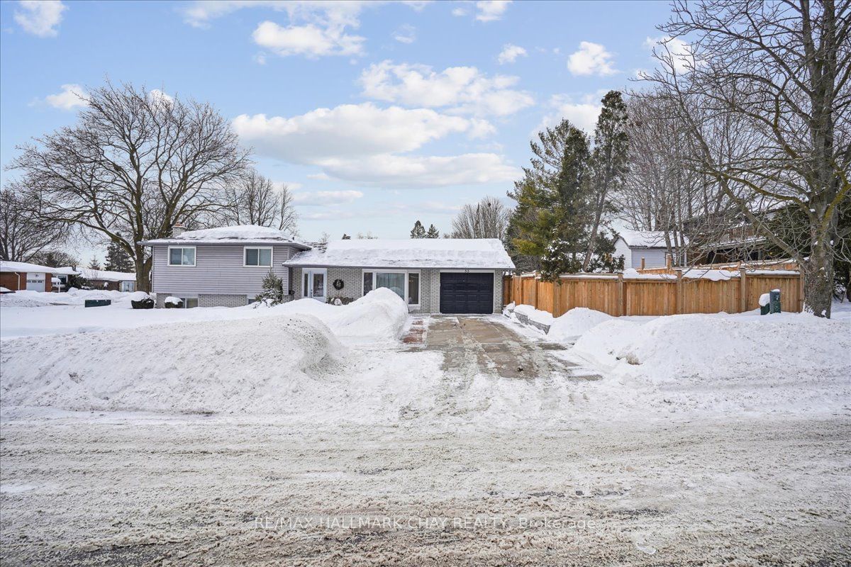 Detached House for sale at 53 Roslyn Road, Barrie, Wellington, L4M 2X5 - MLS: S11957406