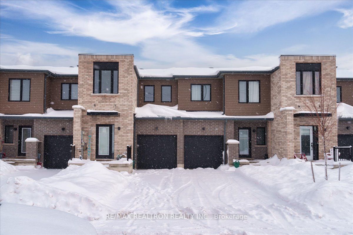 Townhouse for sale at 38 Fairlane Avenue, Barrie, Painswick South, L9J 0M9 - MLS: S11957763