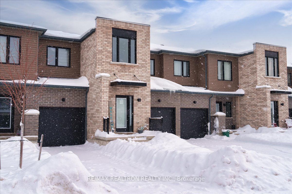 Townhouse for sale at 38 Fairlane Avenue, Barrie, Painswick South, L9J 0M9 - MLS: S11957763