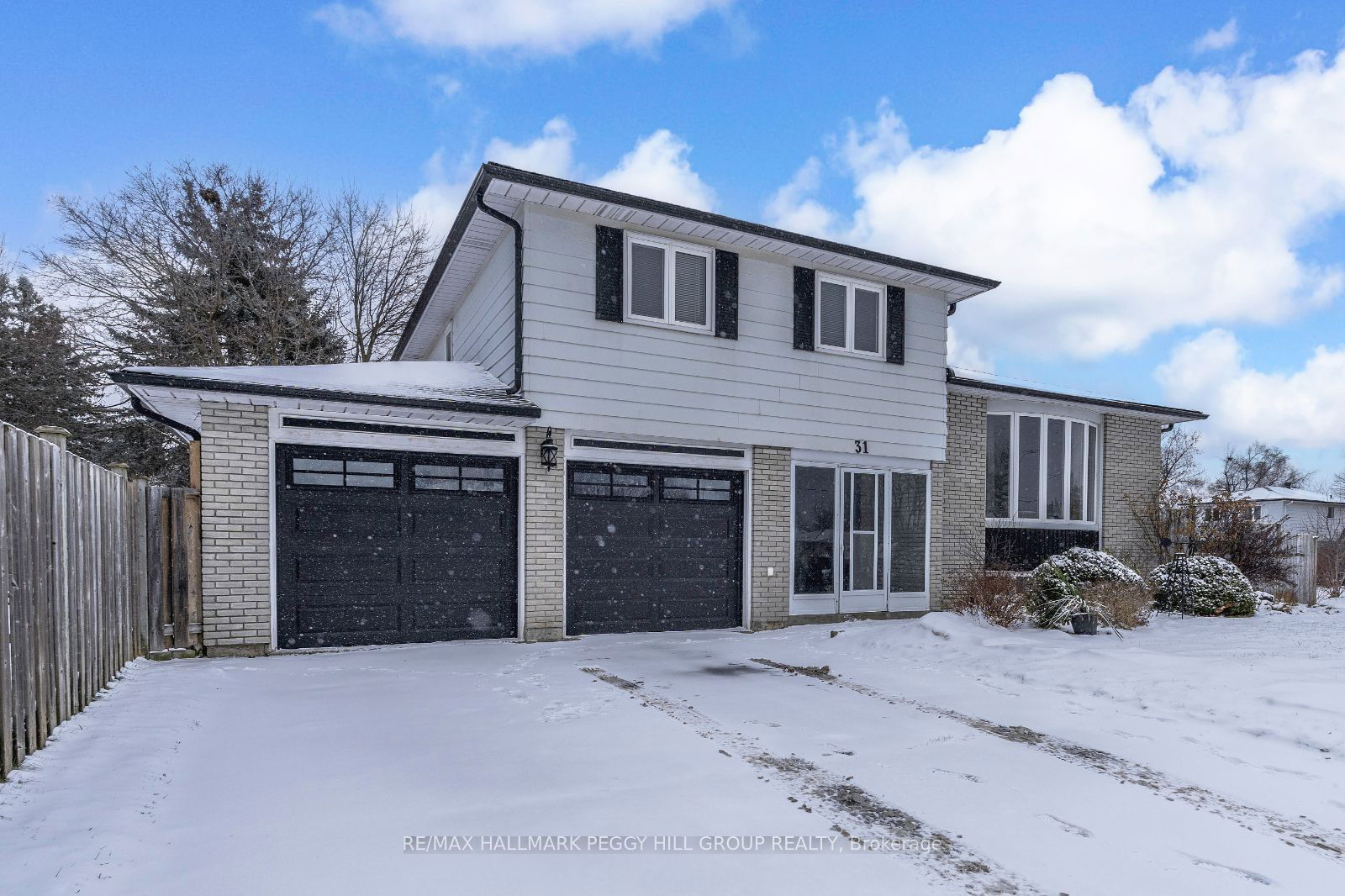 Detached House for sale at 31 Little Avenue, Barrie, Allandale Heights, L4N 2Z4 - MLS: S11958093