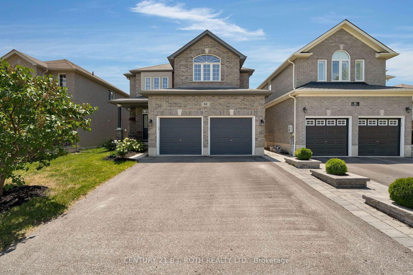 Detached House for sale at 61 Sovereign's Gate, Barrie, Innis-Shore, L4N 0Y9 - MLS: S11958659