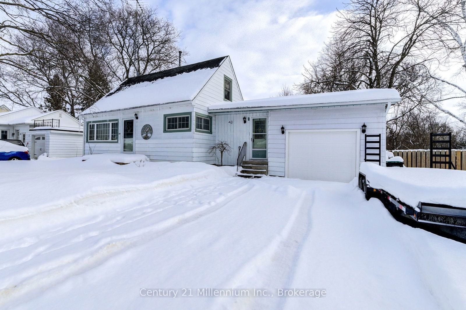 Building at 209 Kirkwood Drive, Clearview, Stayner