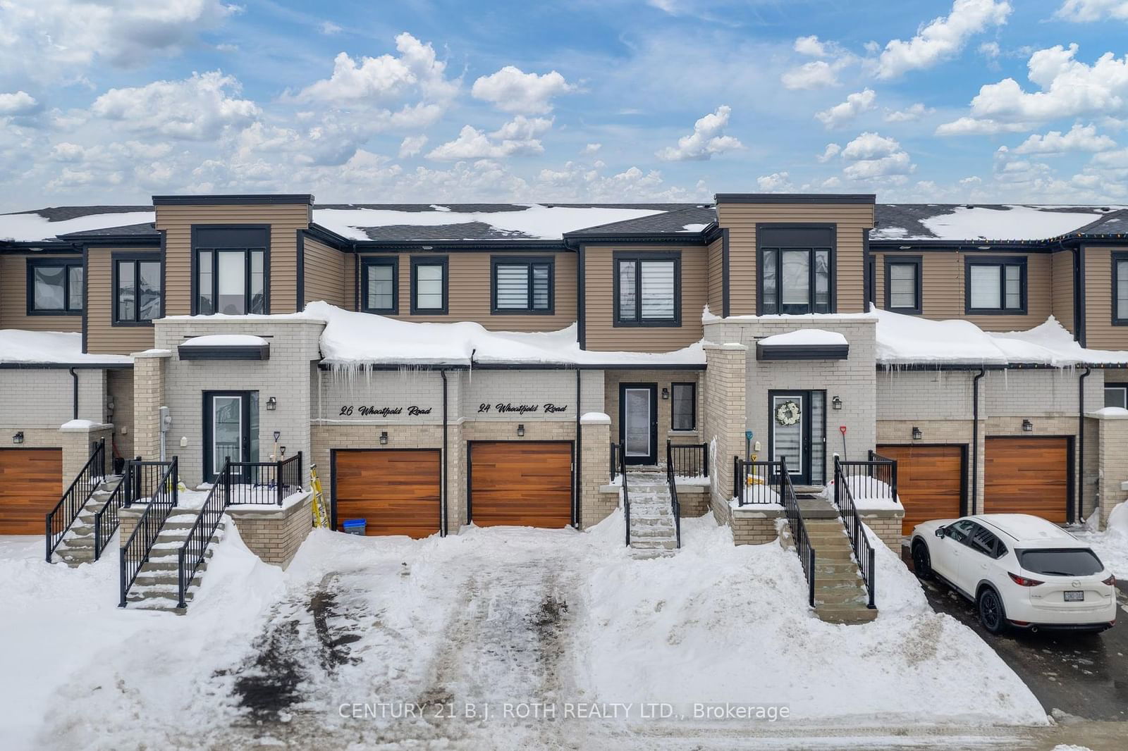 Townhouse for sale at 24 Wheatfield Road, Barrie, Rural Barrie Southeast, L9J 0C2 - MLS: S11960855