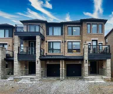 Townhouse for sale at 18 Red Maple Lane, Barrie, Innis-Shore, L9J 0N4 - MLS: S11960867