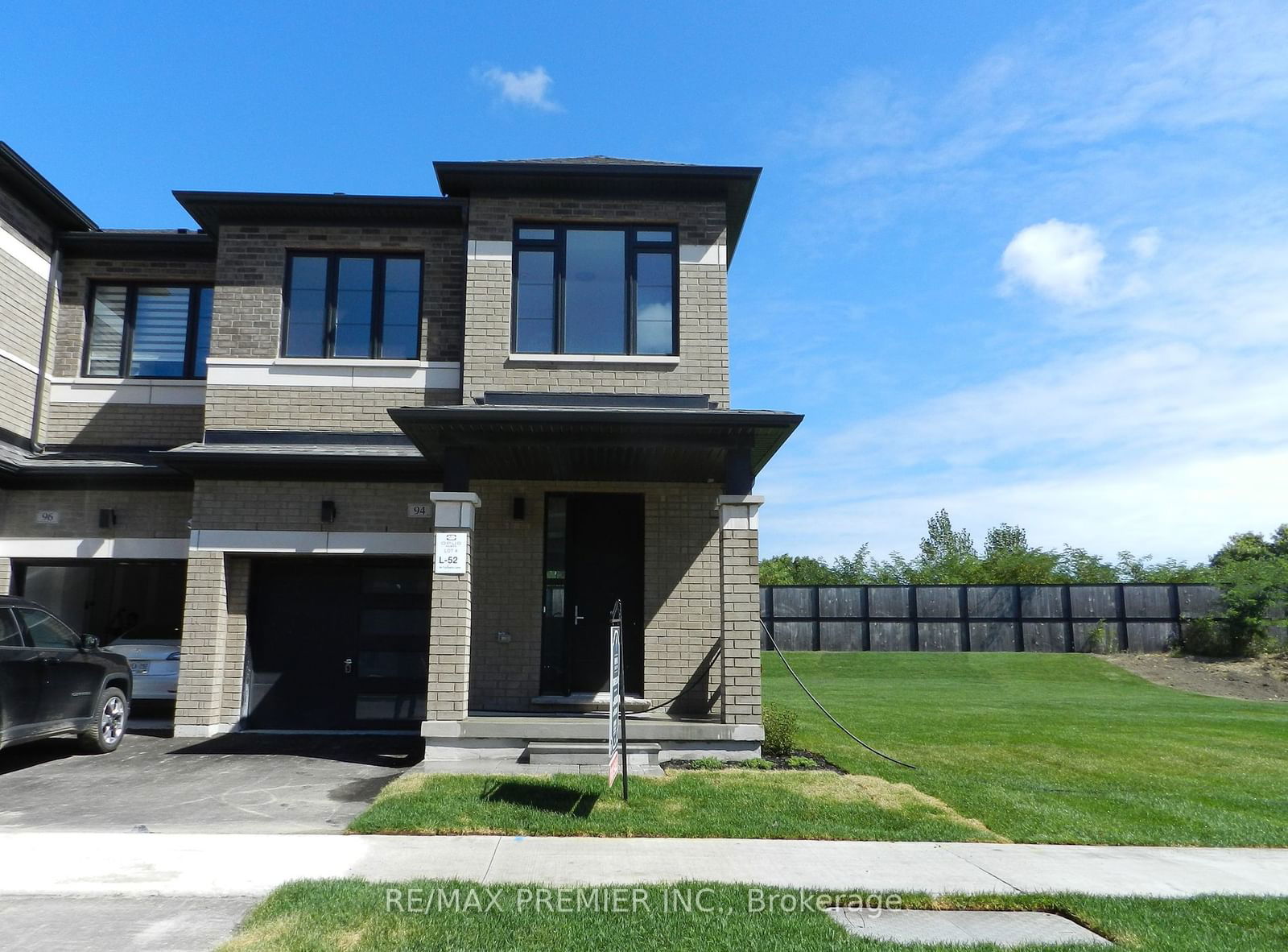 Townhouse for sale at 94 Turnberry Lane, Barrie, Painswick South, L4N 6K7 - MLS: S11961085