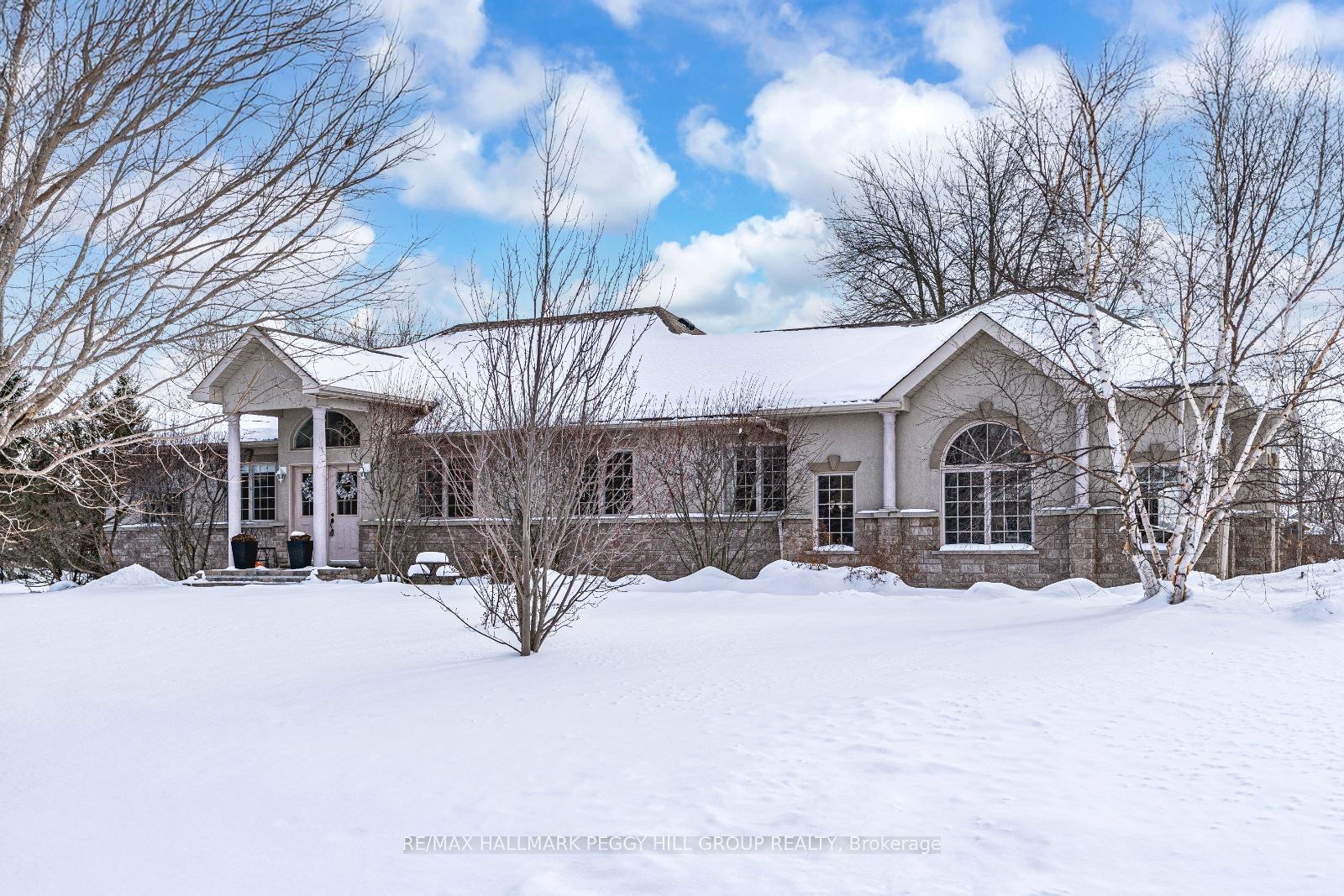 Detached House sold at 32 Basswood Circle, Oro-Medonte, Shanty Bay, L0L 2L0 - MLS: S11961952