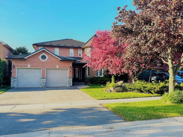 8 Bishop Drive