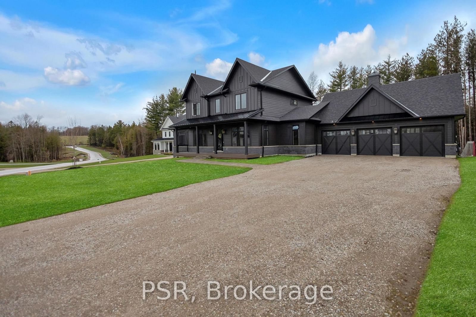 Detached House sold at 72 Georgian Grande Drive, Oro-Medonte, Ontario, L0K 1E0 - Rural Oro-Medonte - MLS: S11963243