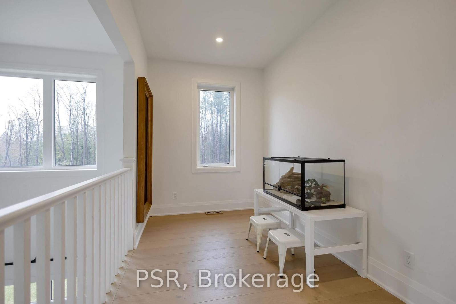 Detached House sold at 72 Georgian Grande Drive, Oro-Medonte, Ontario, L0K 1E0 - Rural Oro-Medonte - MLS: S11963243