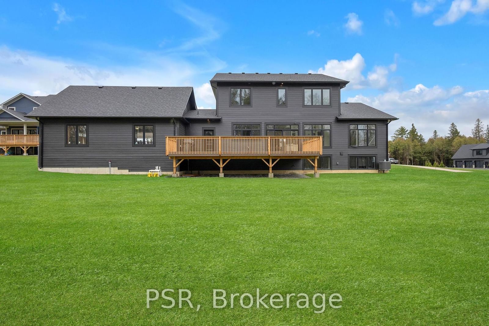 Detached House sold at 72 Georgian Grande Drive, Oro-Medonte, Ontario, L0K 1E0 - Rural Oro-Medonte - MLS: S11963243