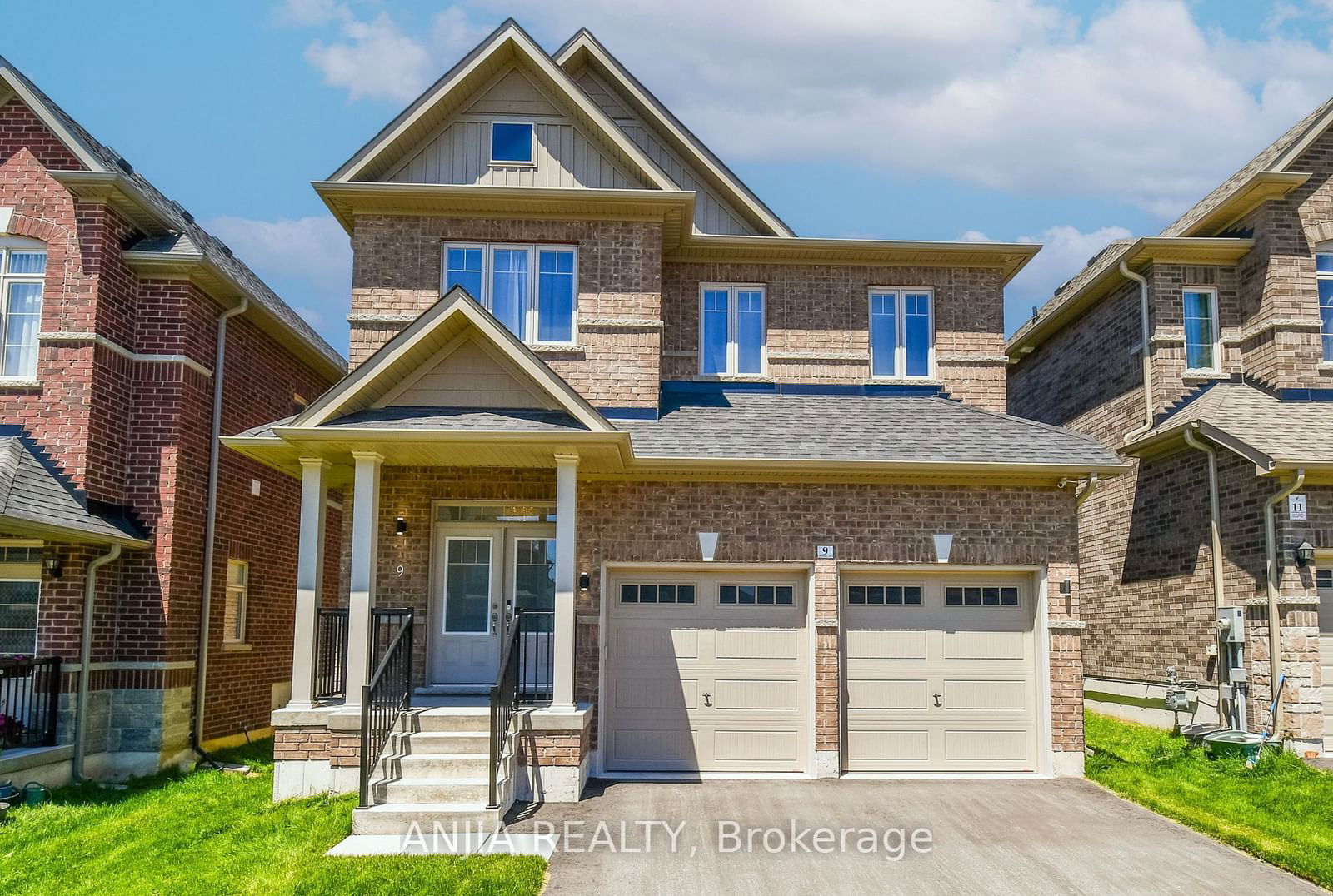 Detached House for sale at 9 Copperhill Heights, Barrie, Painswick South, L9S 0K6 - MLS: S11963409