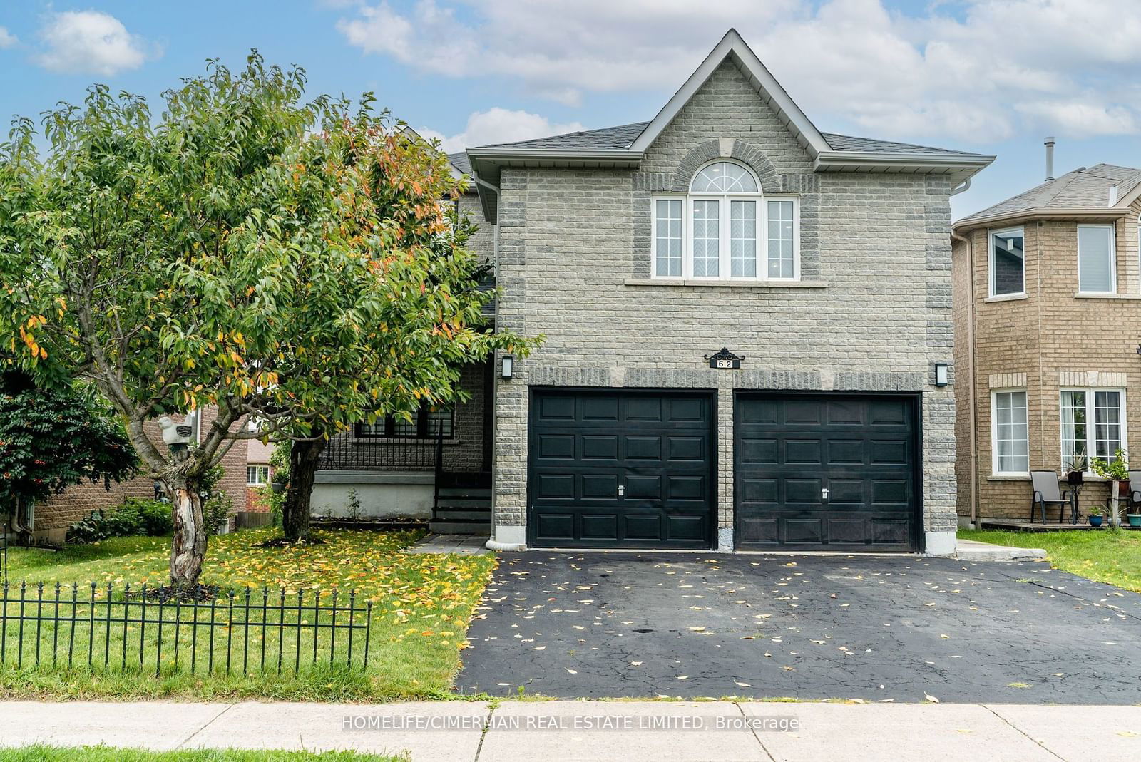 Detached House for sale at 62 Jessica Drive, Barrie, Painswick South, L4N 5T3 - MLS: S11963764