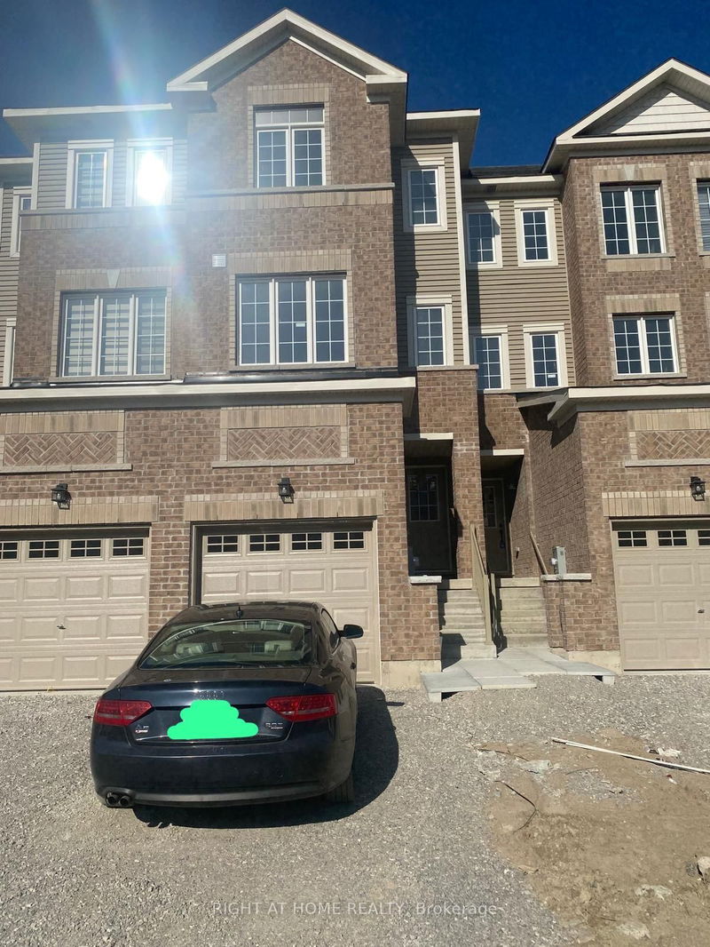 home for lease on 10 PUMPKIN CORNER Crescent