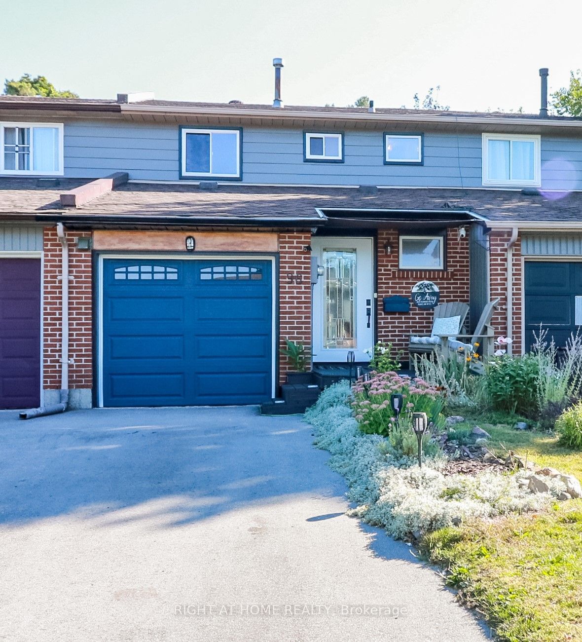 Townhouse for sale at 96 Chaucer Crescent, Barrie, Letitia Heights, L4N 4T7 - MLS: S11965116