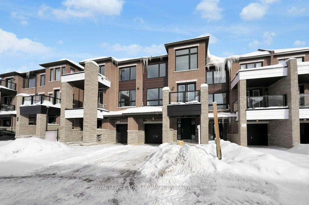 Townhouse for sale at 43 Spry Lane, Barrie, Innis-Shore, L9J 0N6 - MLS: S11967837