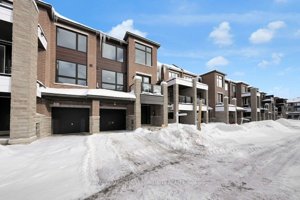 Townhouse for sale at 43 Spry Lane, Barrie, Innis-Shore, L9J 0N6 - MLS: S11967837