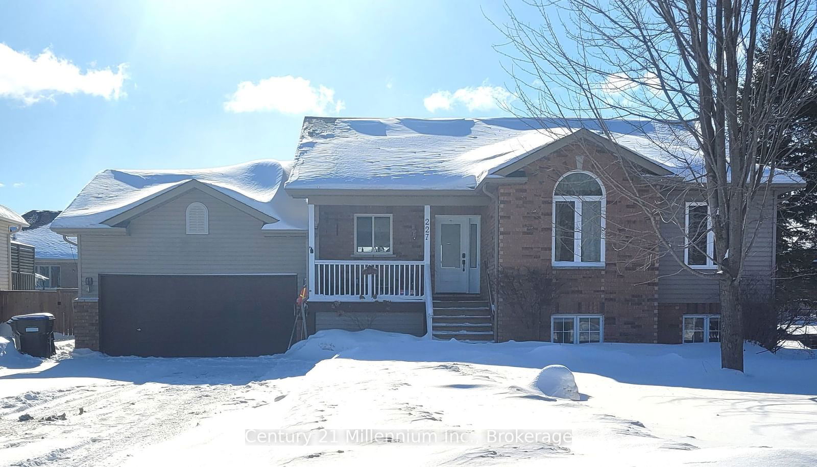 Building at 227 Margaret Street, Clearview, Stayner