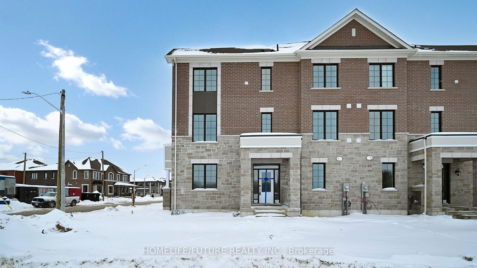 Townhouse leased at 2 Ennerdale Street, Barrie, Rural Barrie Southwest, L9J 0Z9 - MLS: S11971572