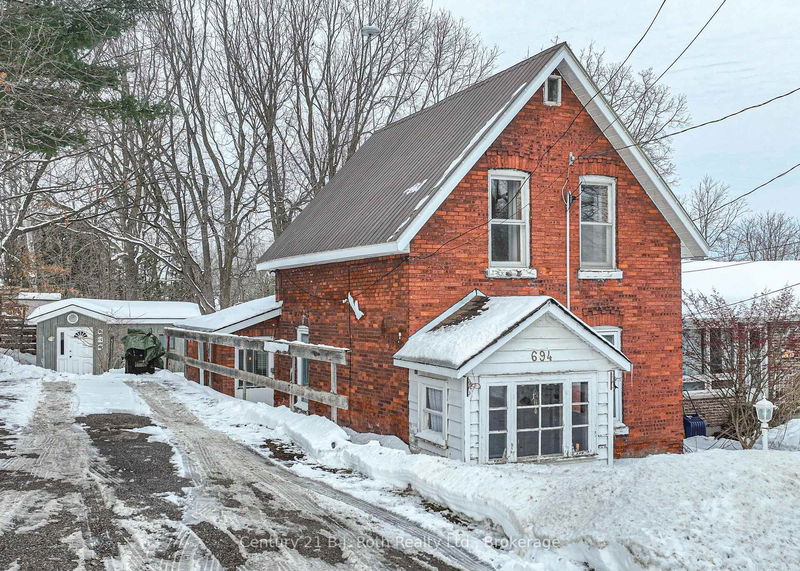 home for sale on 694 Quebec Street
