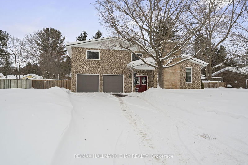 home for sale on 2 Maplecrest Road