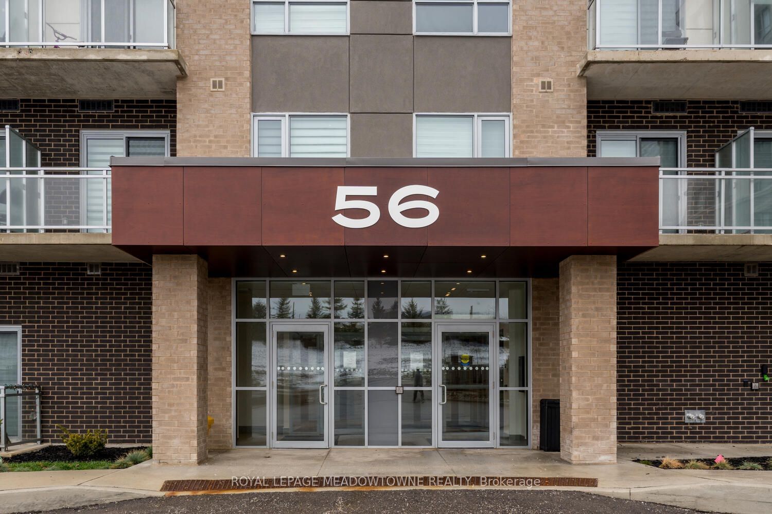 Condo for sale at 705-56 Lakeside Terrace, Barrie, Little Lake, L4M 0L4 - MLS: S11973318