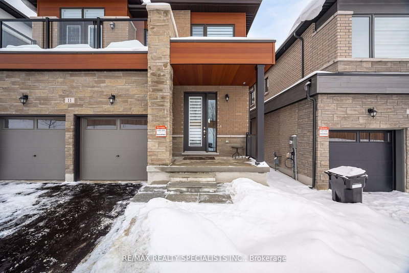 11 Calypso Ave, Springwater, L9X 2E1 | Image 3