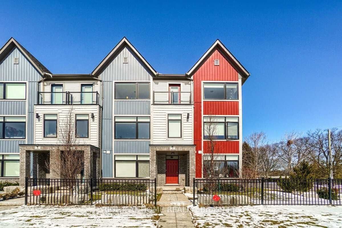 Building at 4 Bremont Way, Wasaga Beach, Wasaga Beach