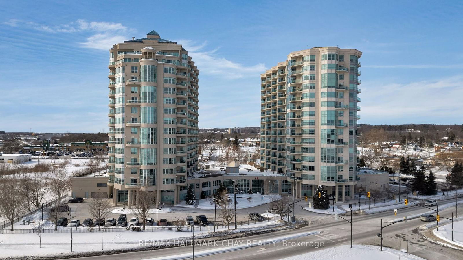 Condo for sale at 811-2 Toronto Street, Barrie, City Centre, L4N 9R2 - MLS: S11975699