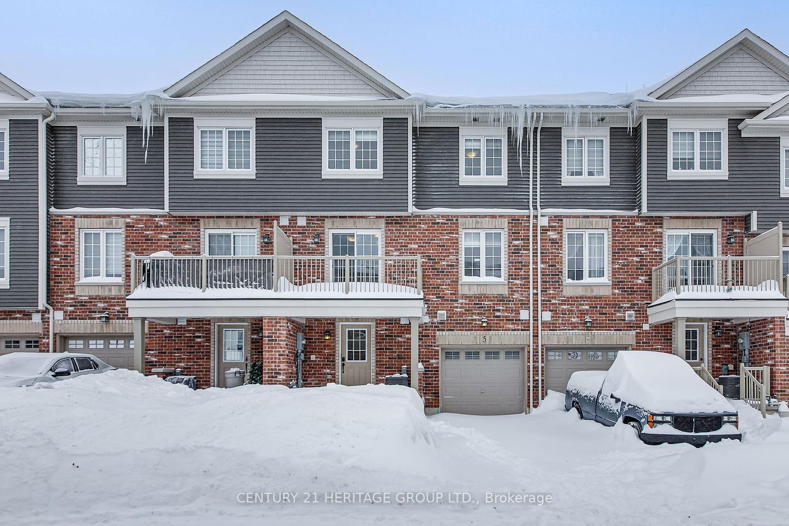 Townhouse for sale at 5 Silo Mews, Barrie, Innis-Shore, L9J 0V4 - MLS: S11975847