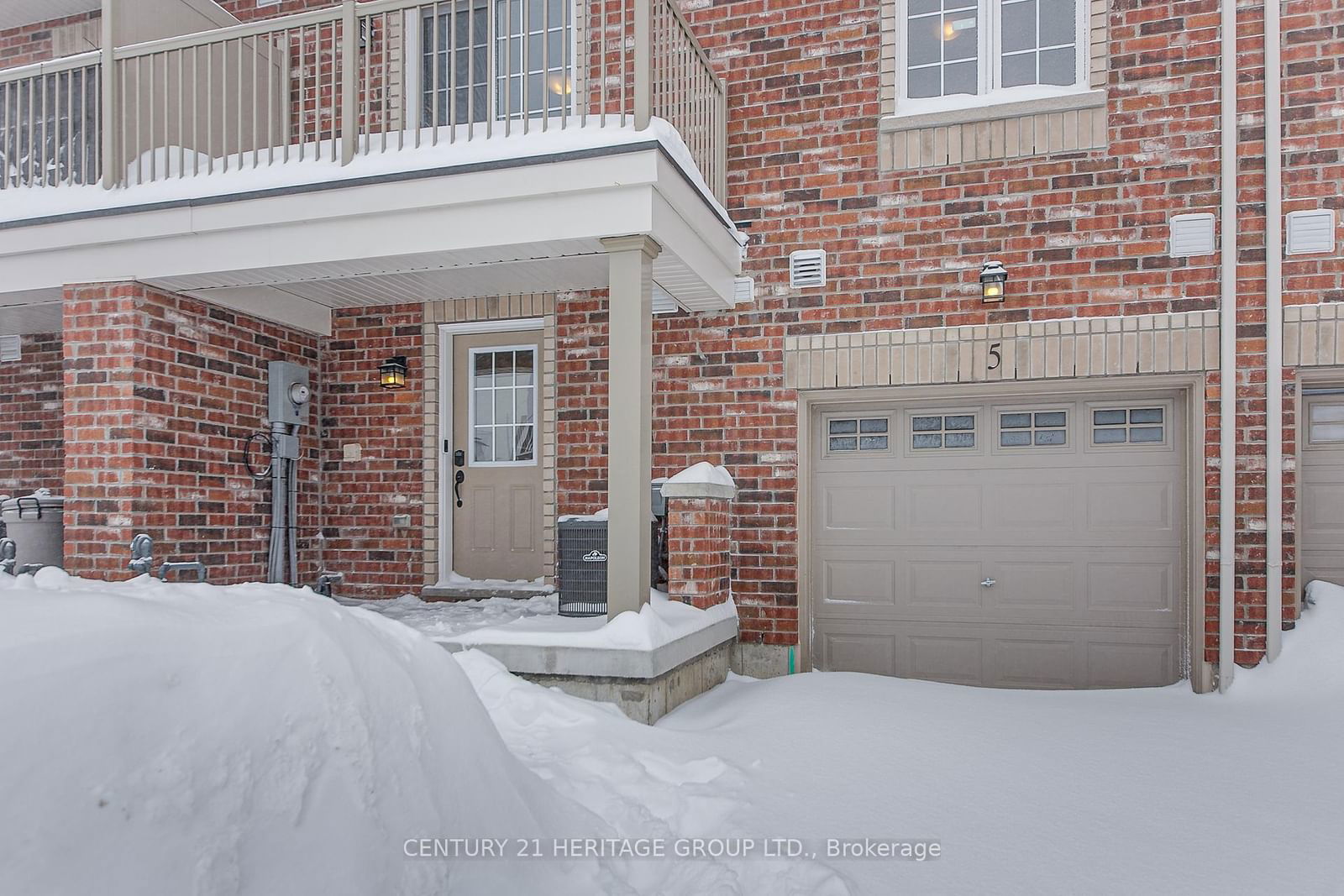 Townhouse for sale at 5 Silo Mews, Barrie, Innis-Shore, L9J 0V4 - MLS: S11975847