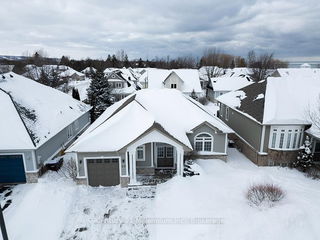 20 Surfside Crescent