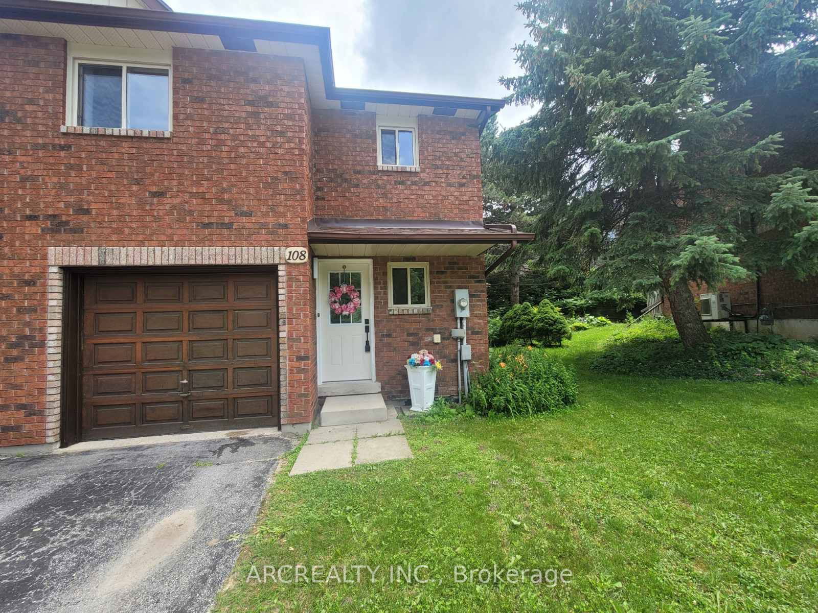 Townhouse for sale at 108 Loggers Run N/A, Barrie, Ardagh, L4N 6X1 - MLS: S11977875