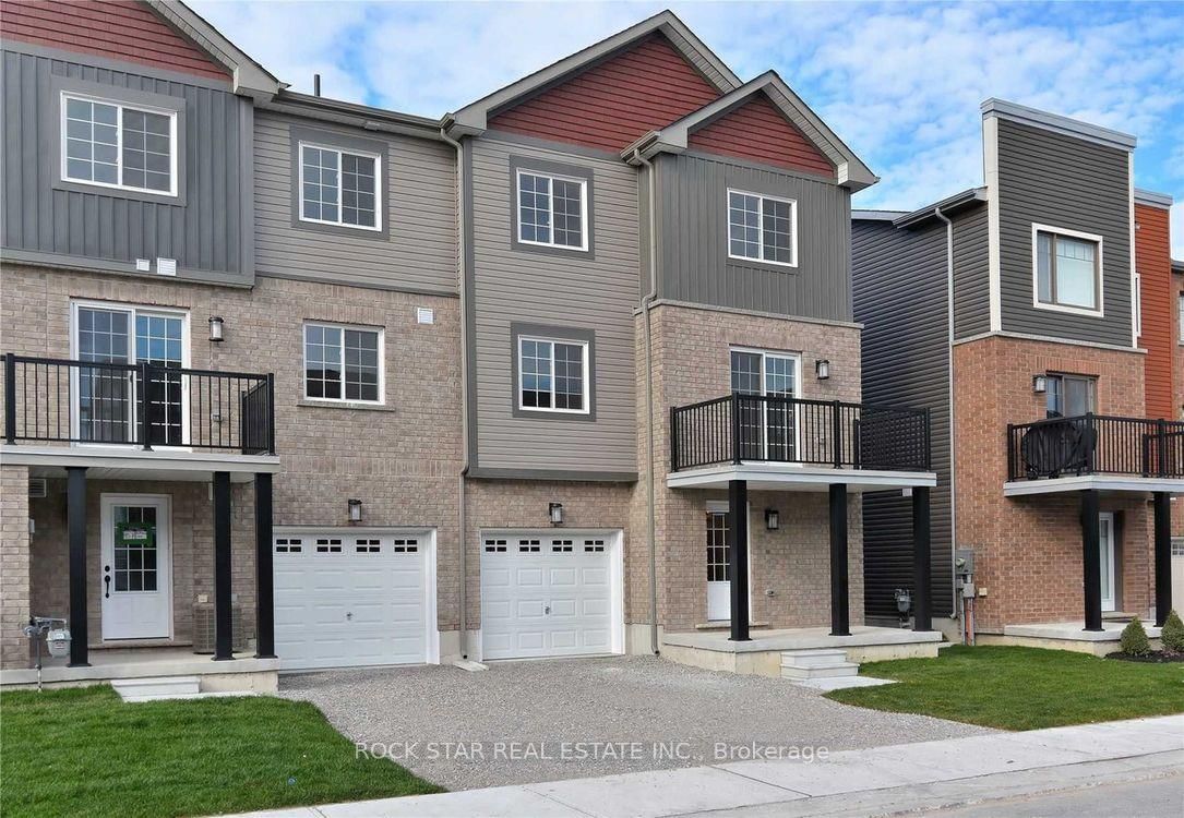 Townhouse for lease at 18 Andean Lane, Barrie, Holly, L4N 8G1 - MLS: S11978692